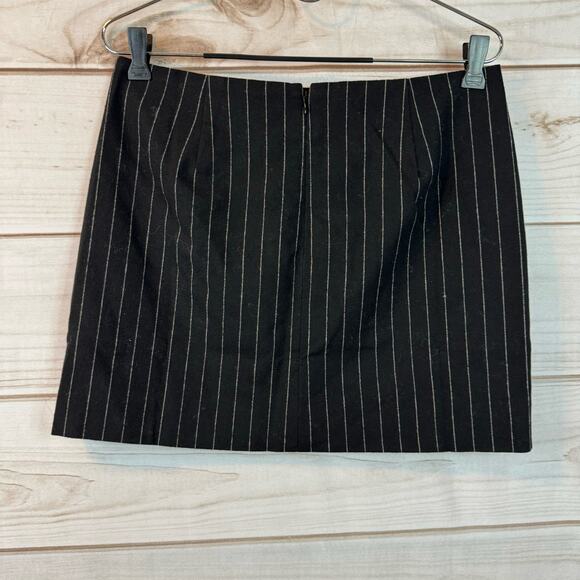 Madewell Black Wool-Blend Mini Skirt in Pinstripe Size 2 - Picture 6 of 8